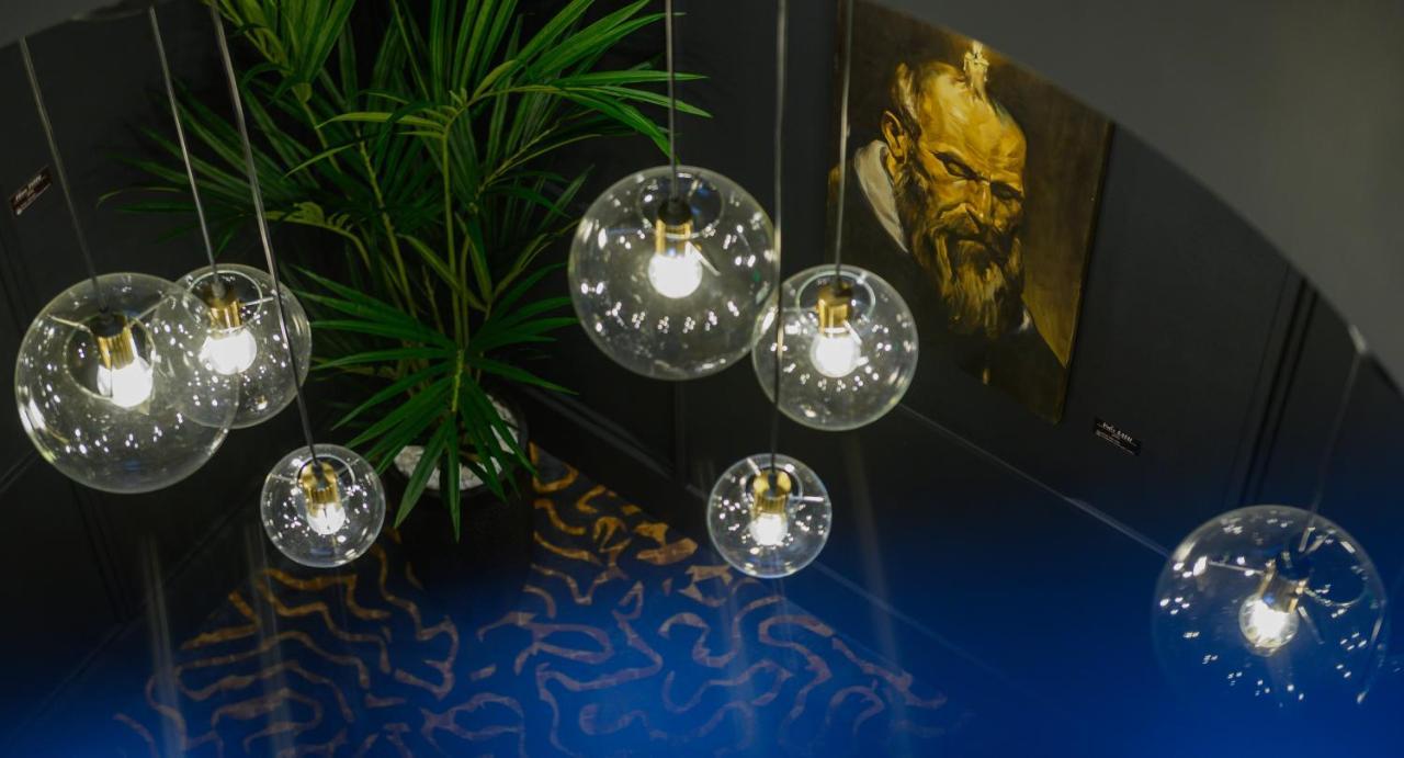 Hotel Viena Сату Маре Екстериор снимка